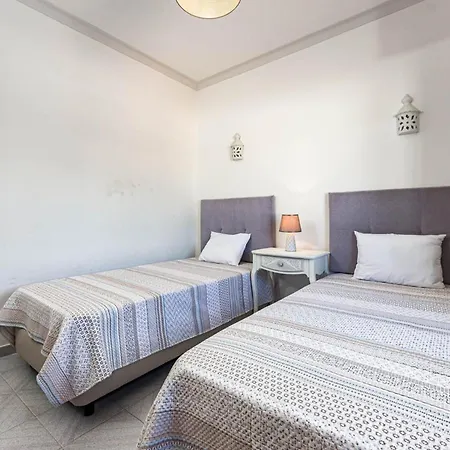 New Sunset Haven In Gale-2br With Big Terrace Lägenhet
