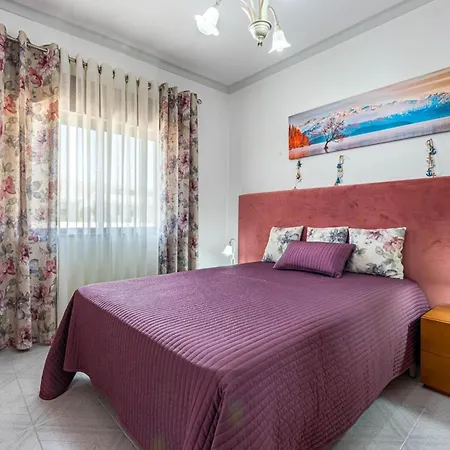 New Sunset Haven In Gale-2br With Big Terrace Lägenhet