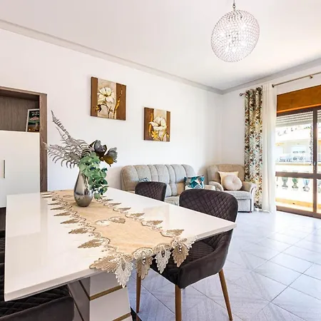 New Sunset Haven In Gale-2br With Big Terrace *